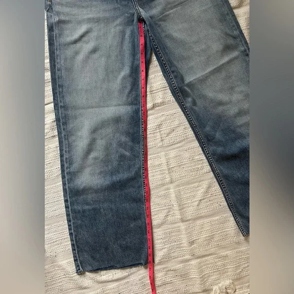 Rag & Bone Logan Mid Rise Featherweight Wide Leg Raw Hem Jeans Light/Med Wash 29 - Picture 6 of 10